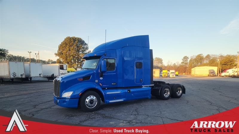 2022 Peterbilt 579 — photo 1