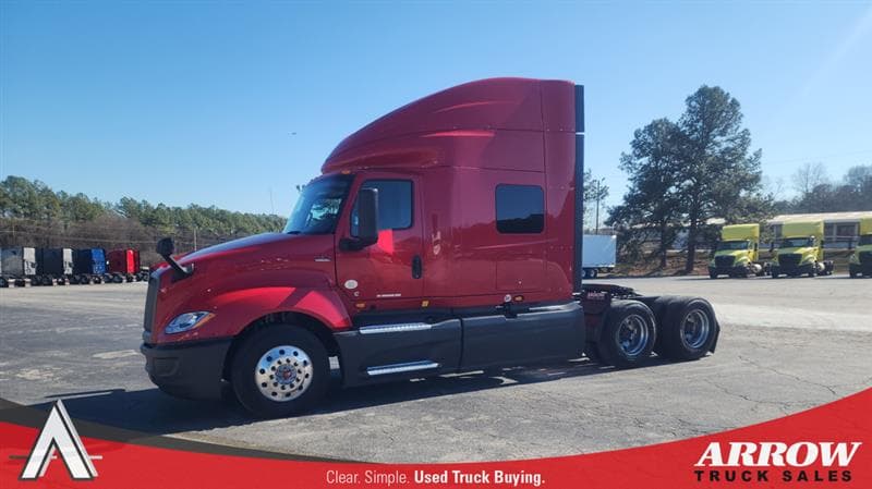 2020 International LT — photo 1