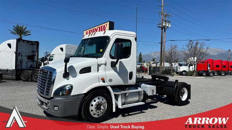 2018 Freightliner Cascadia — photo 1