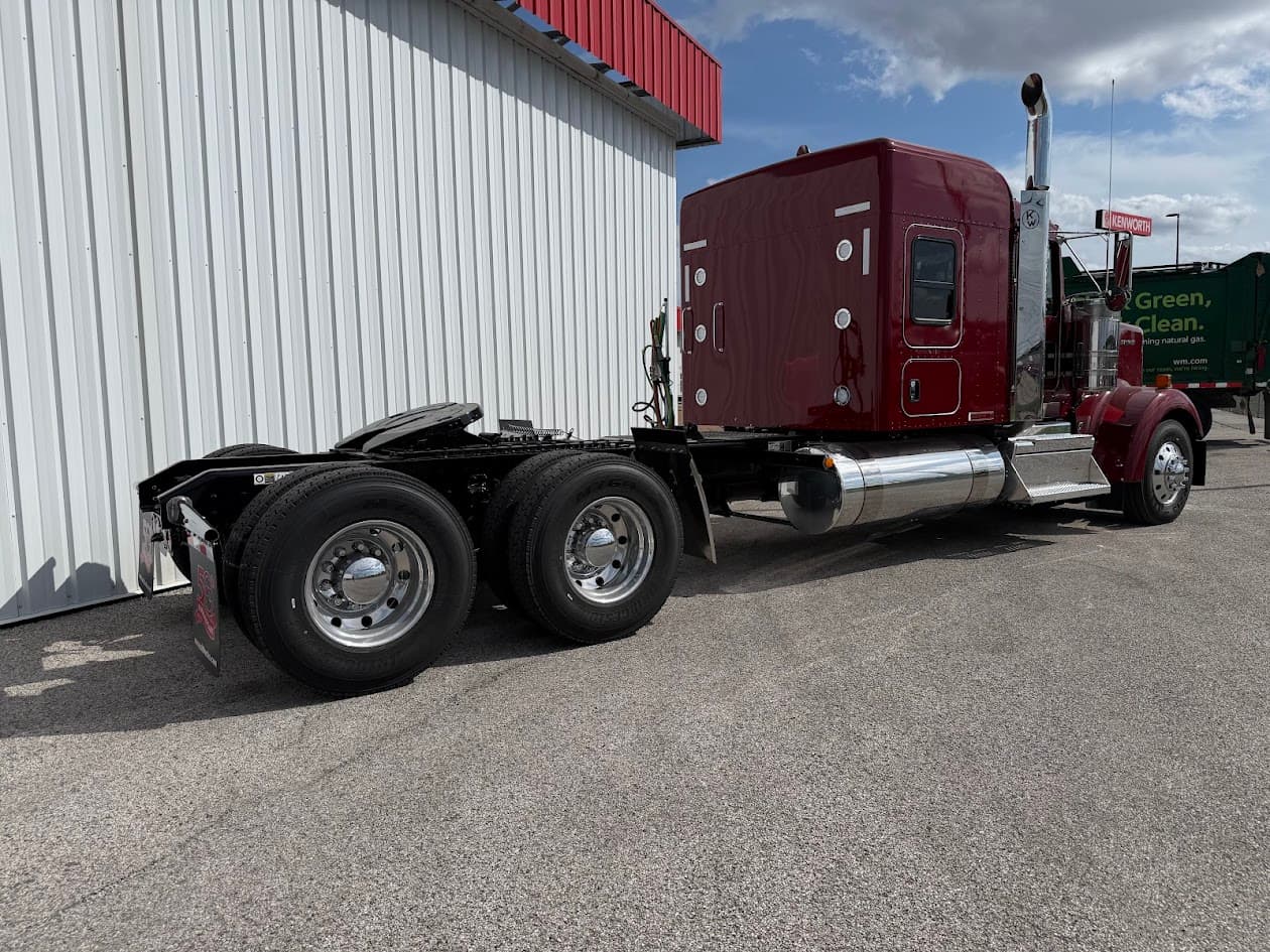 2026 Kenworth W900 — photo 4