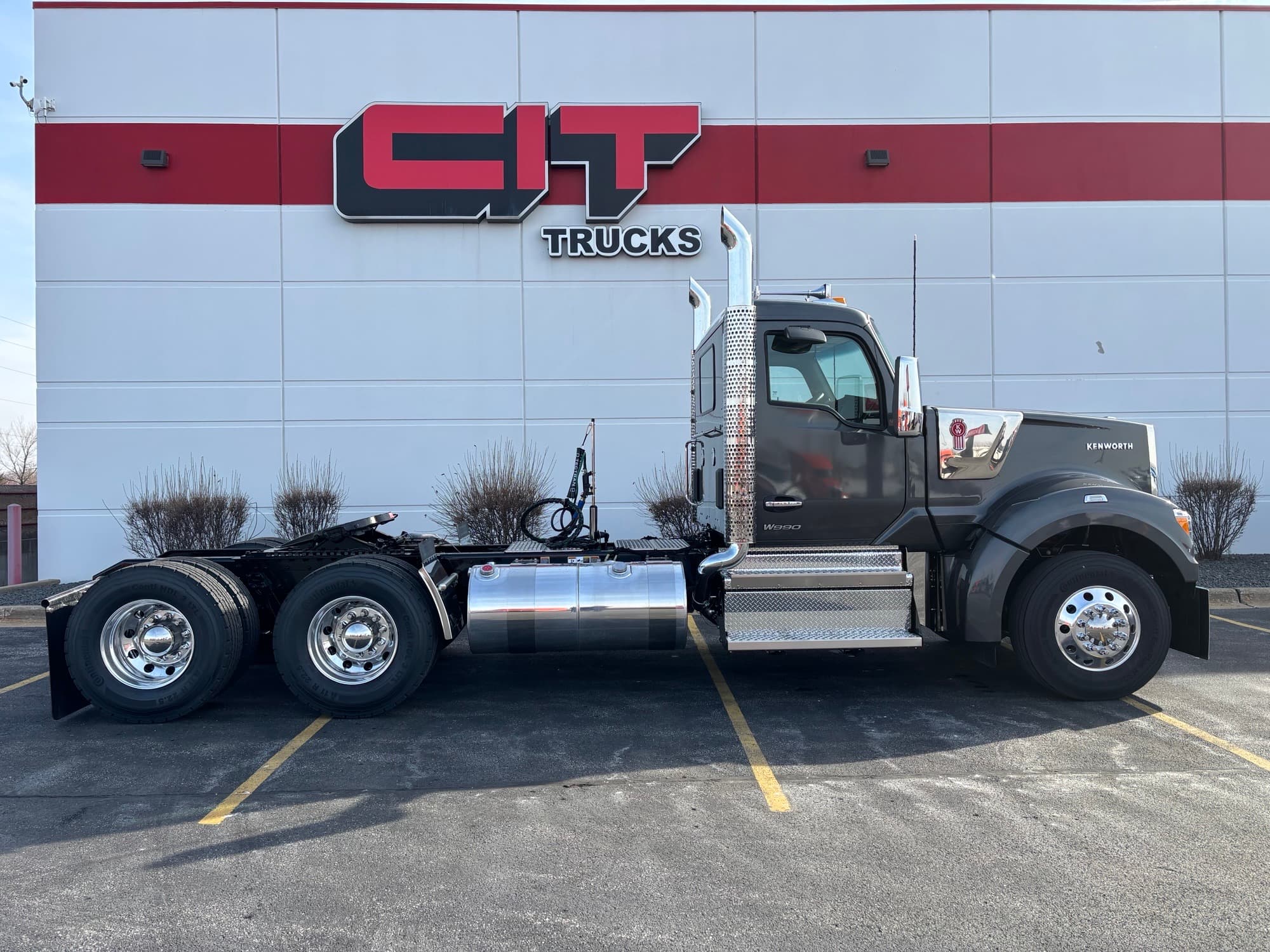 2027 Kenworth W990 — photo 4