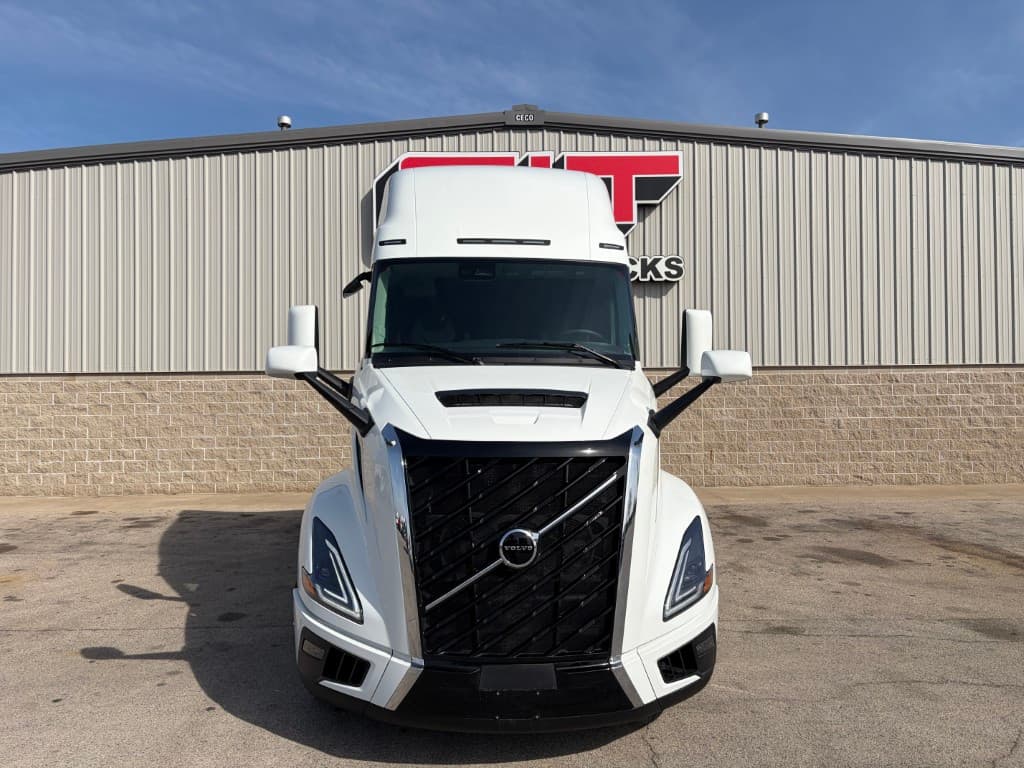 2027 Volvo VNL 860 — photo 2