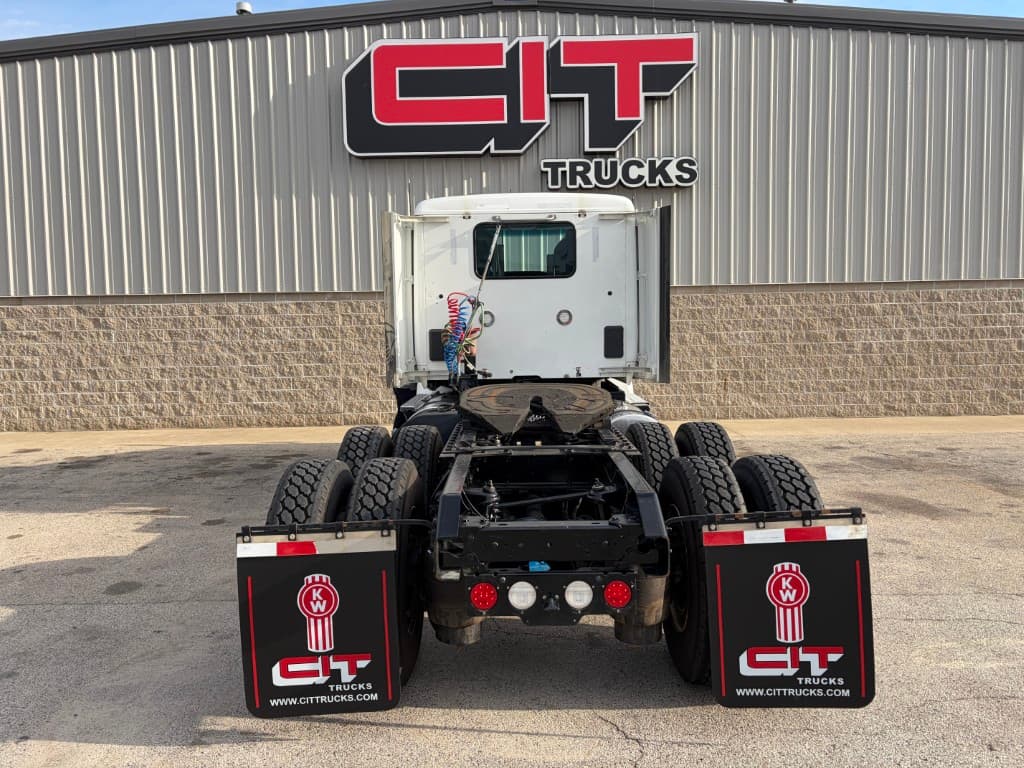 2021 Kenworth T680 — photo 5