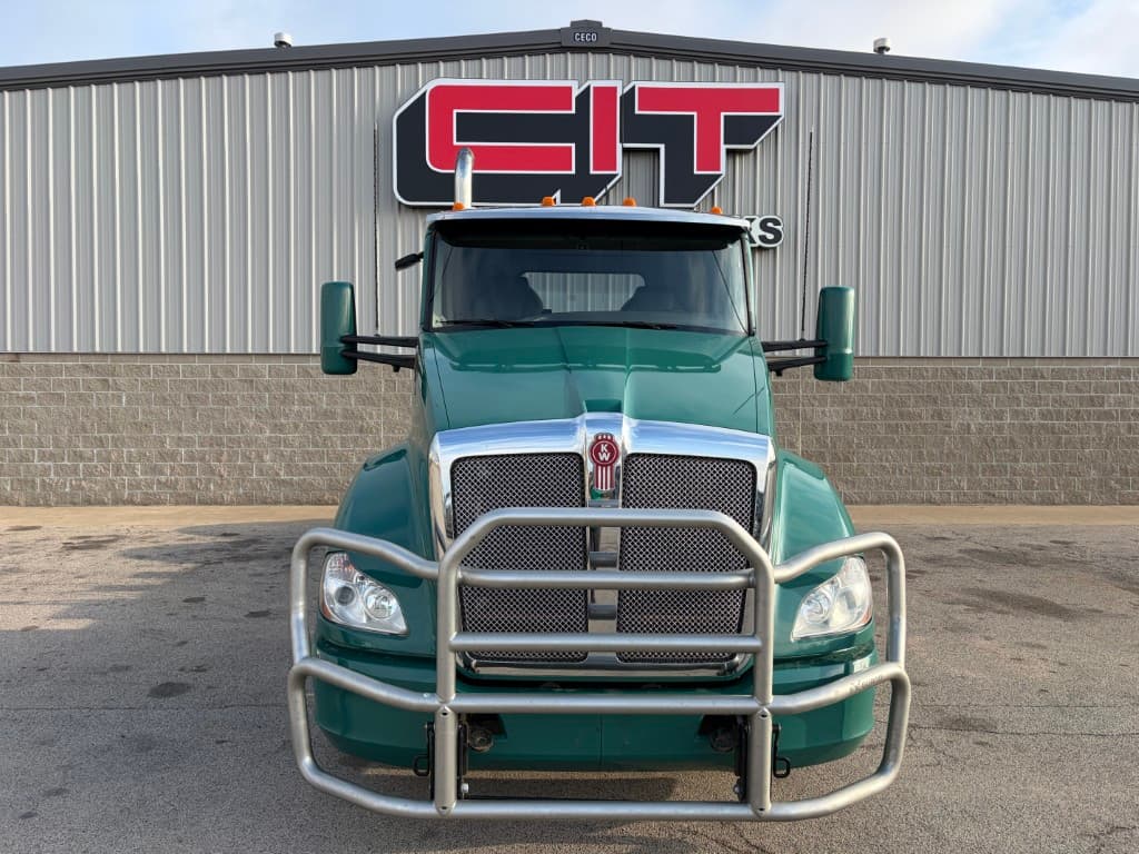 2018 Kenworth T680 — photo 2