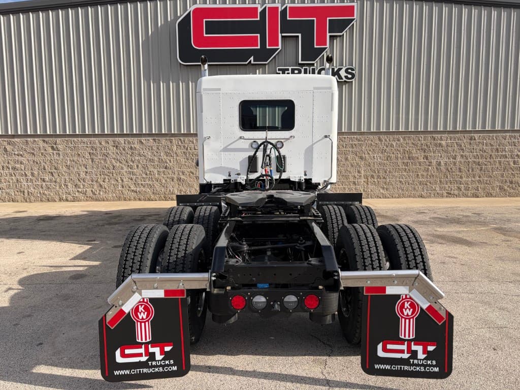 2027 Kenworth T680 — photo 5