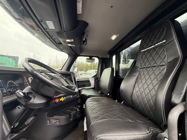 2023 Western Star 49X — photo 8
