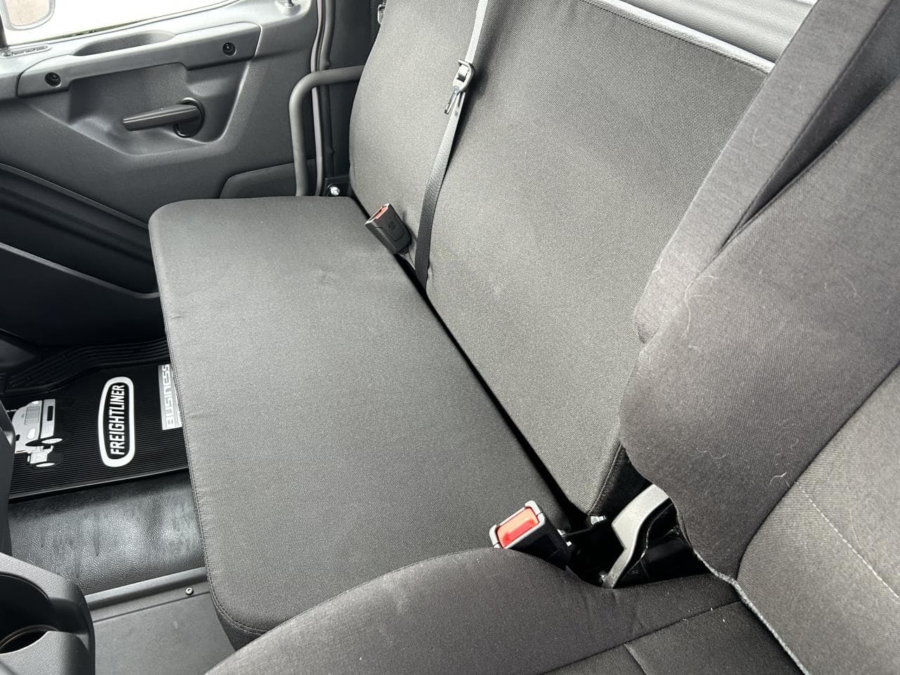 2024 Freightliner M2 106 — photo 5