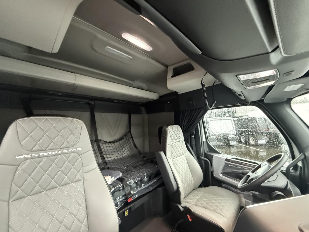 2024 Western Star 47X — photo 11