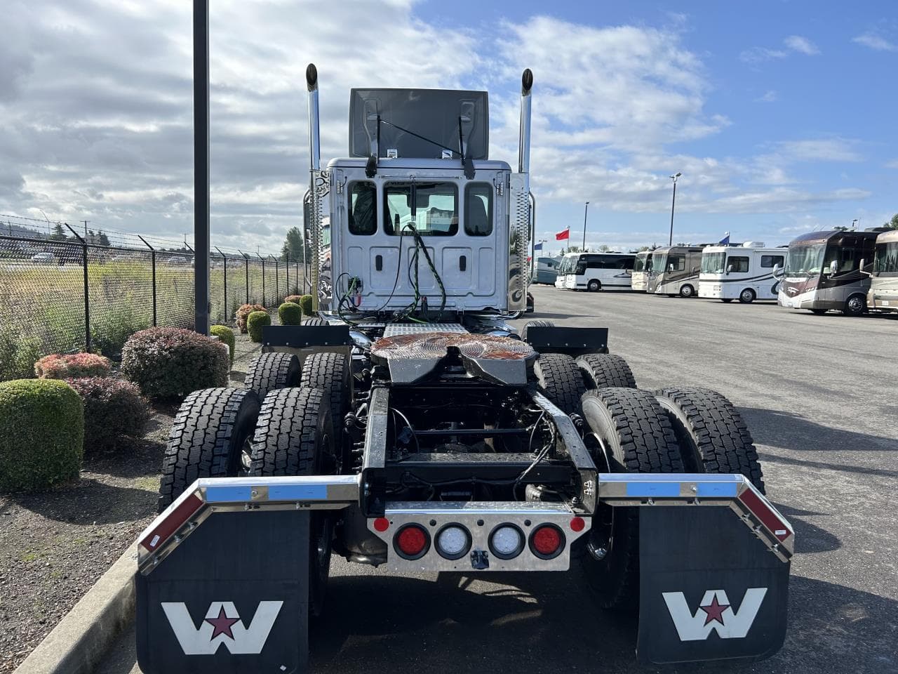 2025 Western Star 49X — photo 3