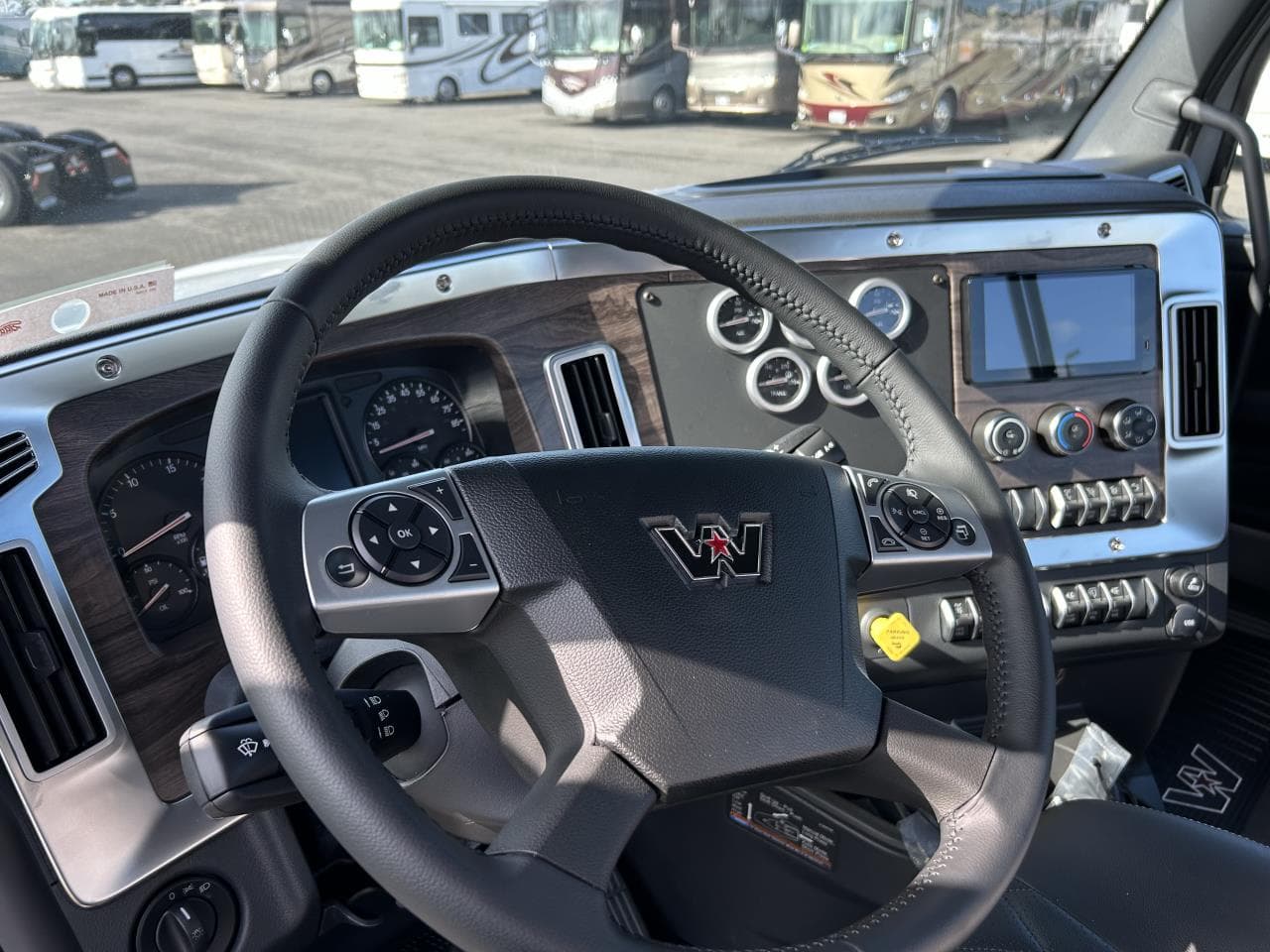 2025 Western Star 49X — photo 8