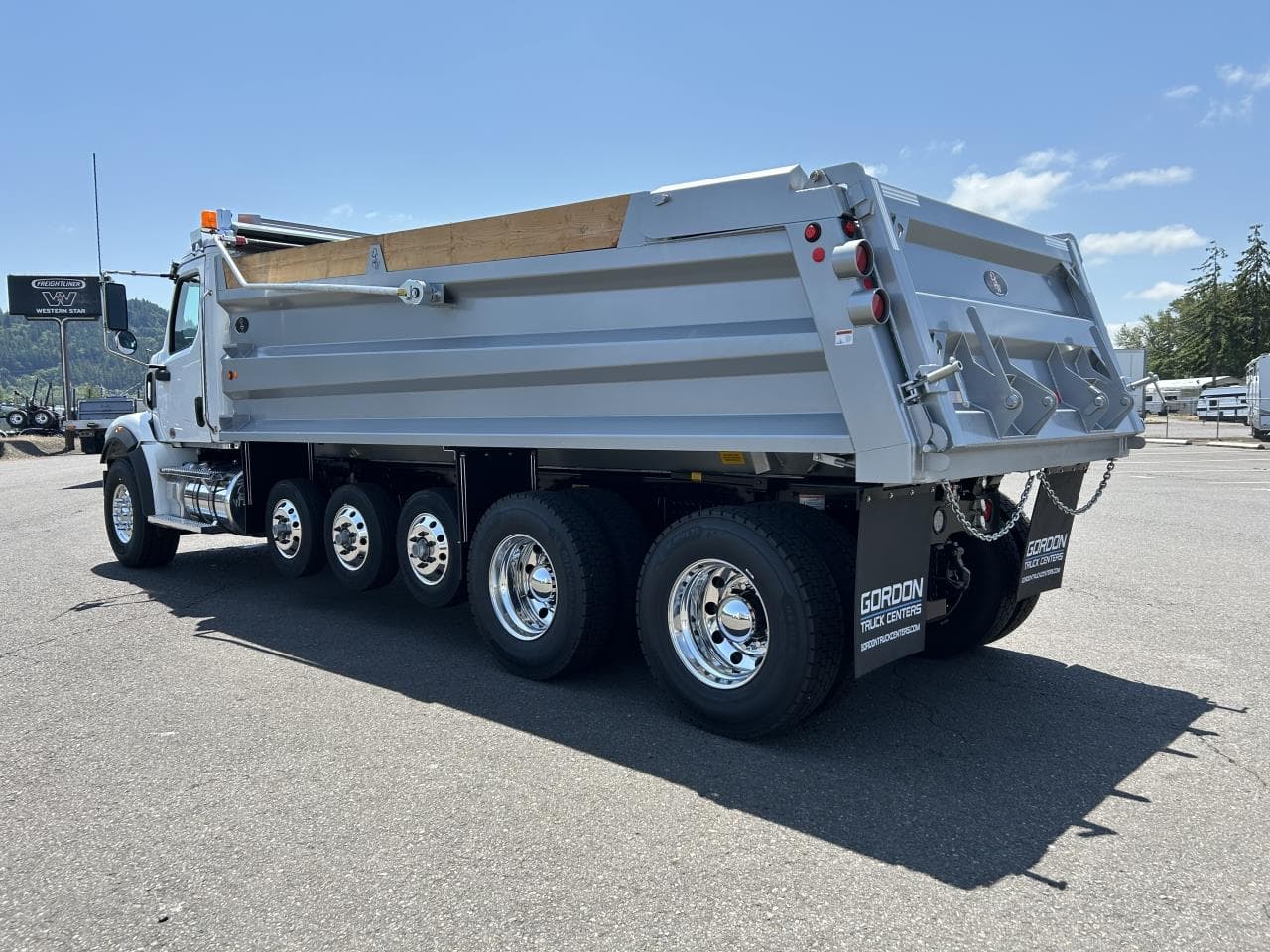 2025 Western Star 47X — photo 3