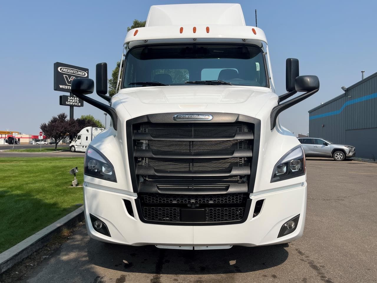 2025 Freightliner Cascadia — photo 7