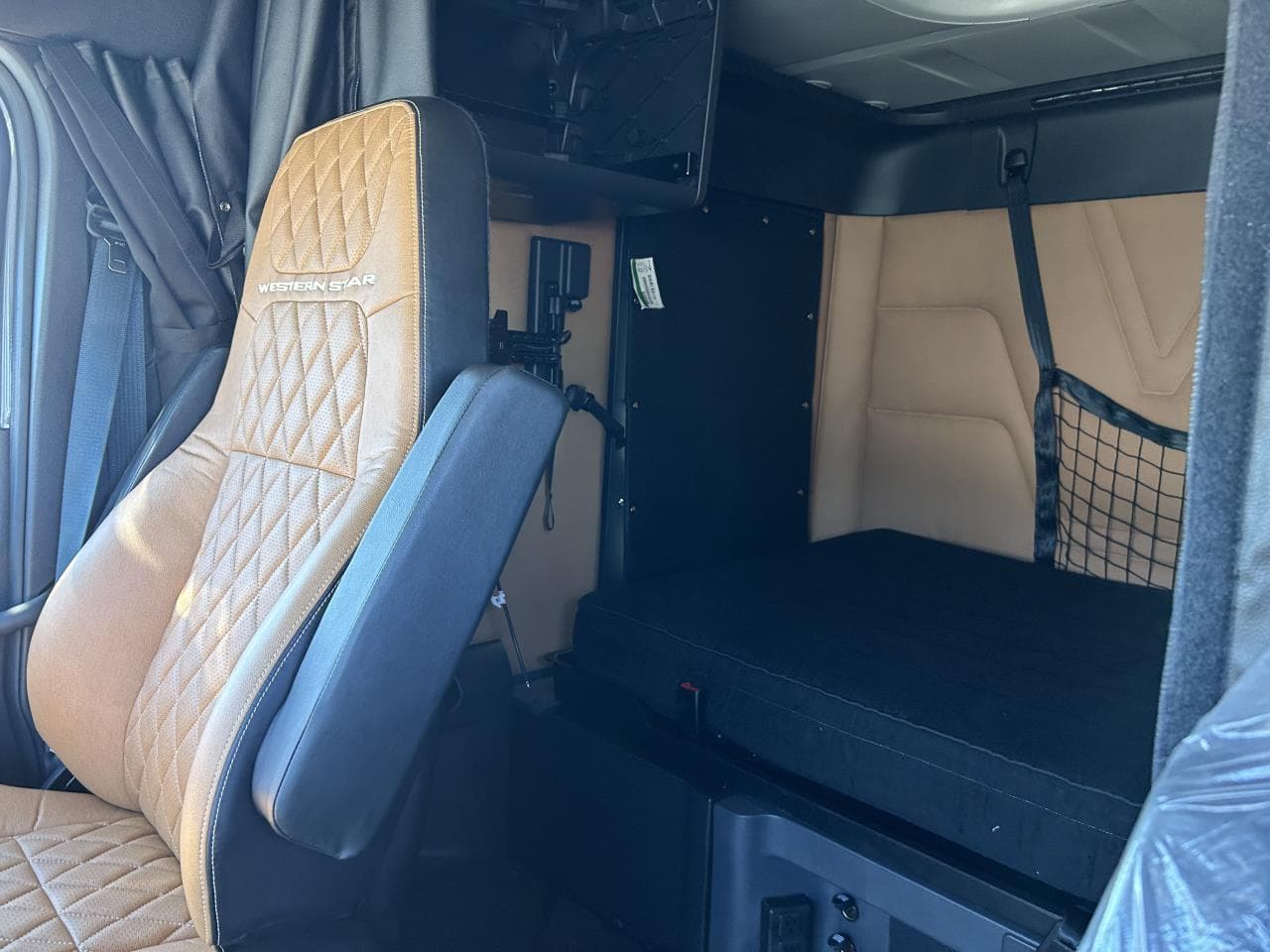 2025 Western Star 49X — photo 6