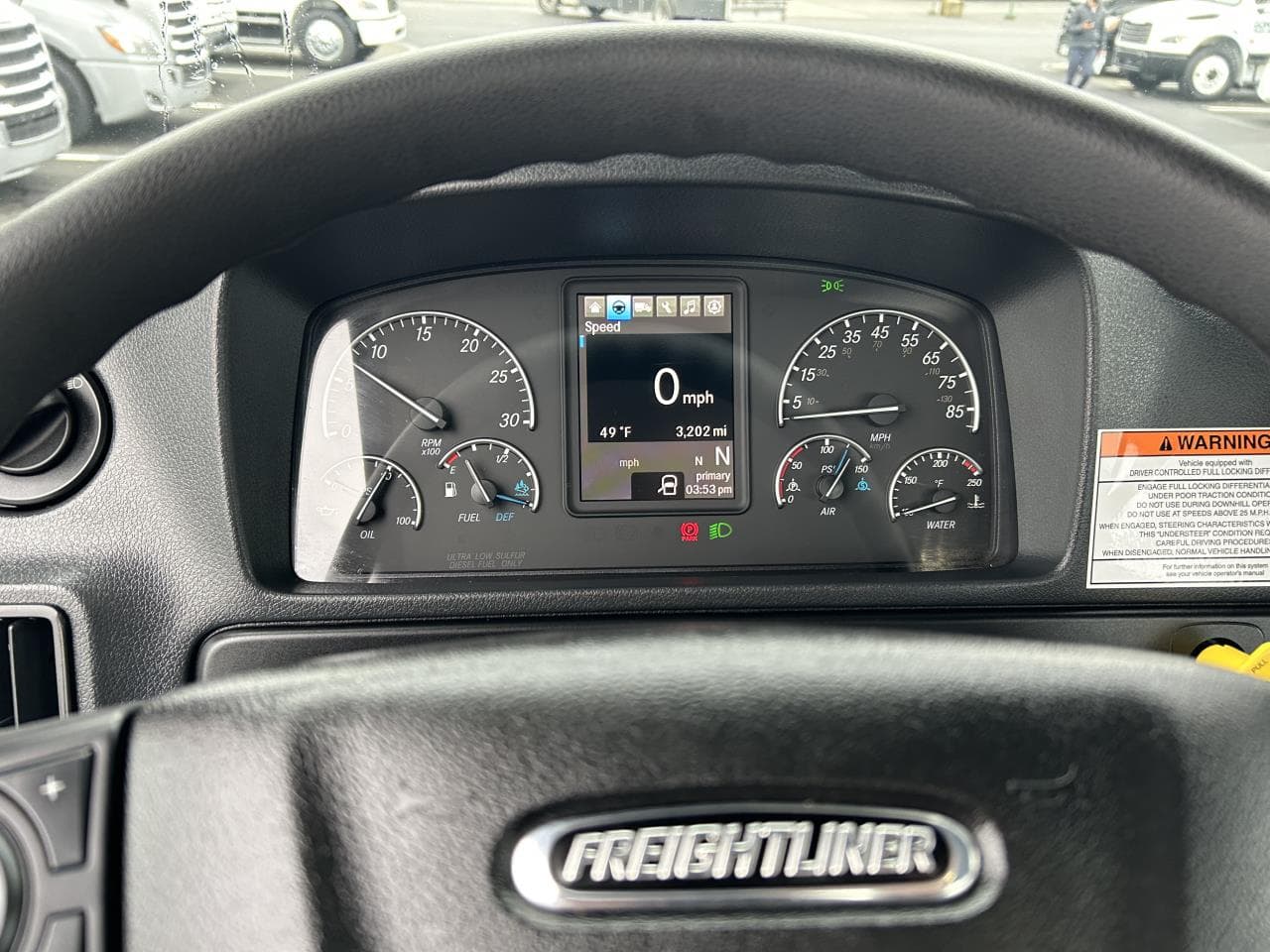 2025 Freightliner M2 106 — photo 8