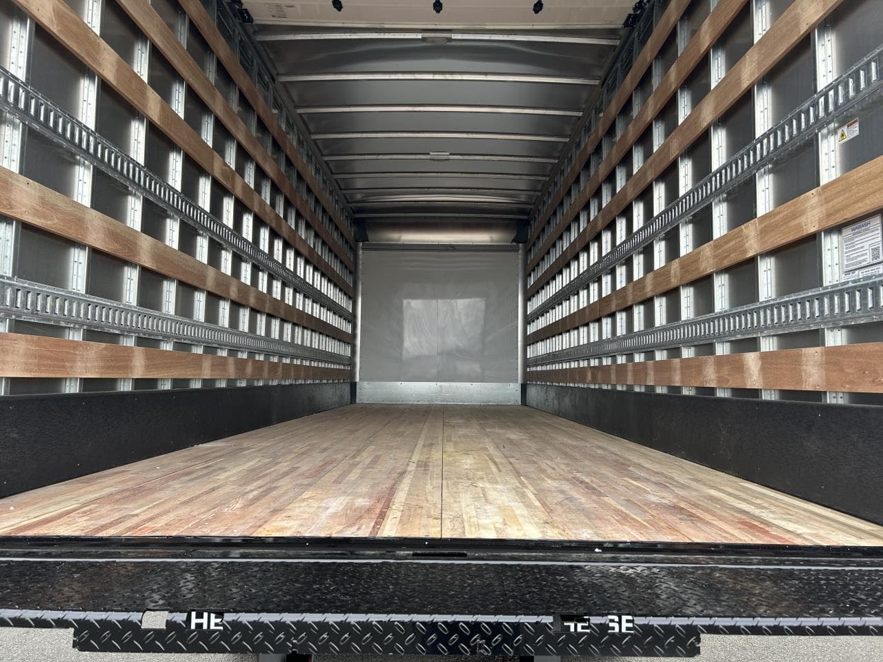 2025 Freightliner M2 106 — photo 9