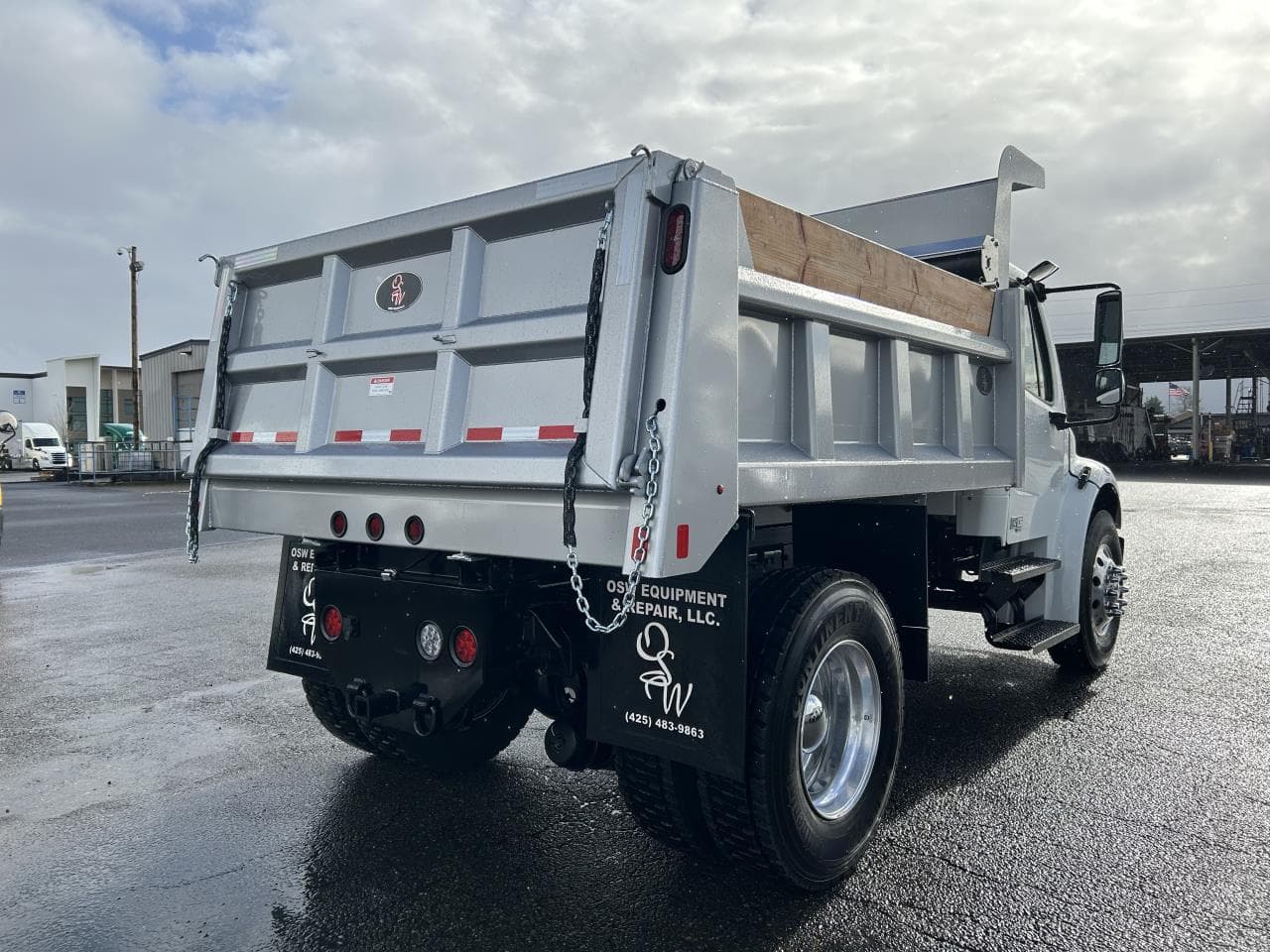 2025 Freightliner M2 106 — photo 3