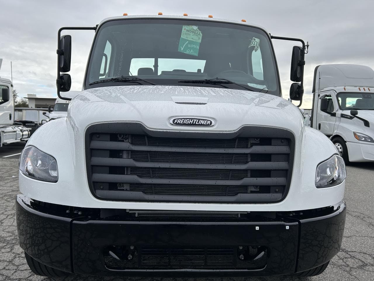 2025 Freightliner M2 106 — photo 5