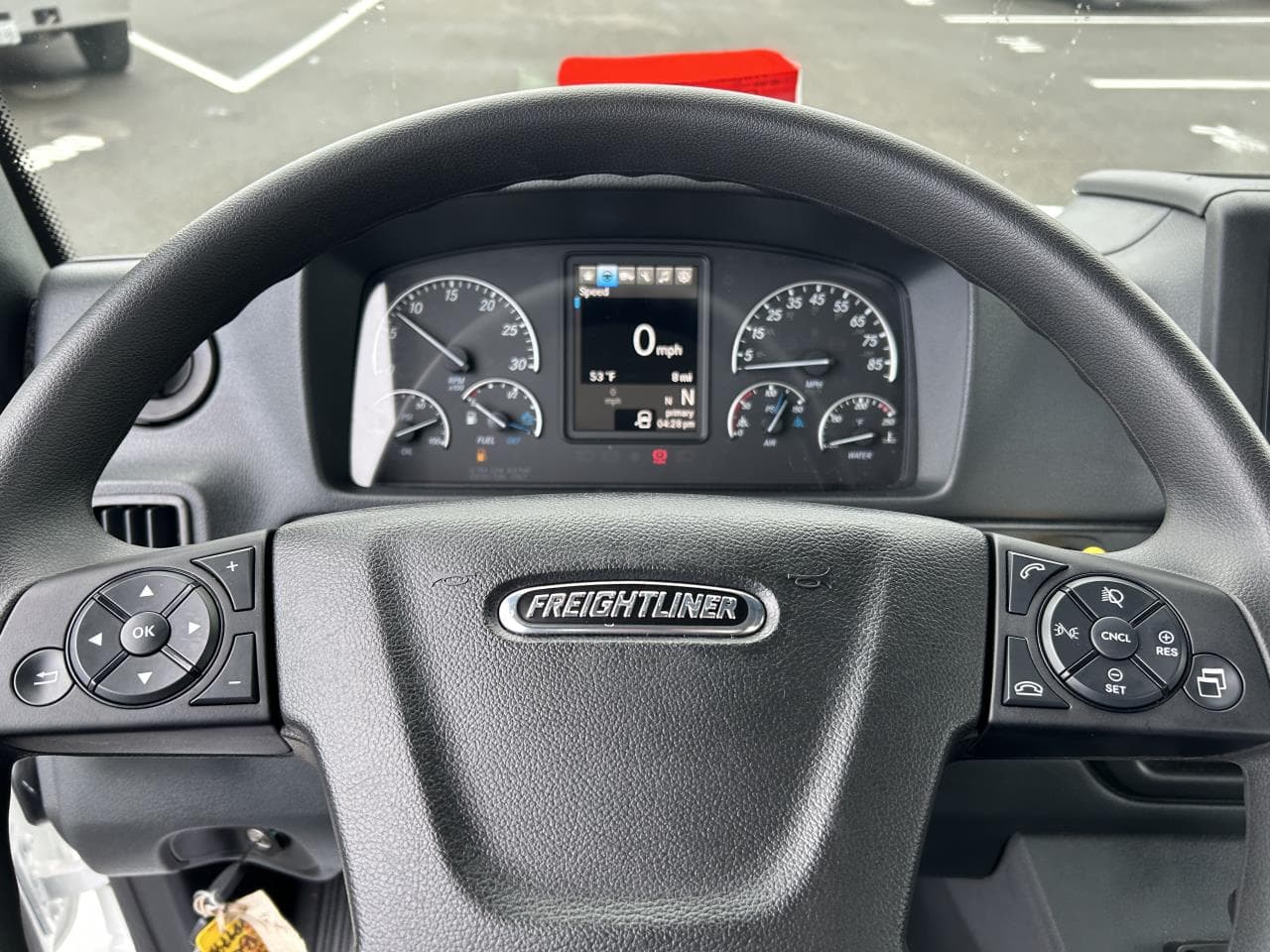 2025 Freightliner M2 106 — photo 8