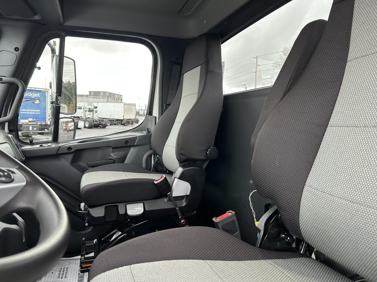 2025 Freightliner M2 112 — photo 5