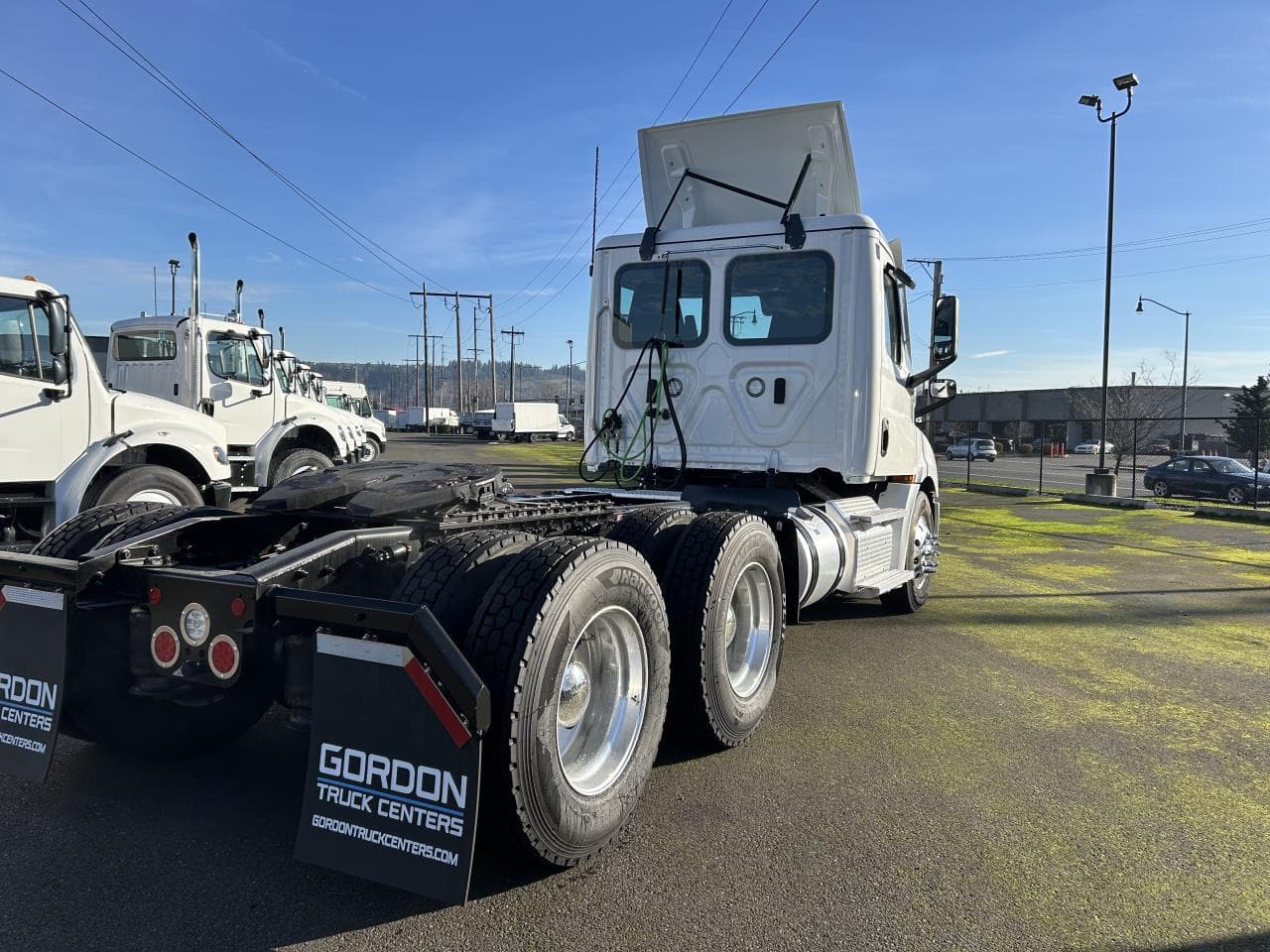 2025 Freightliner Cascadia — photo 5