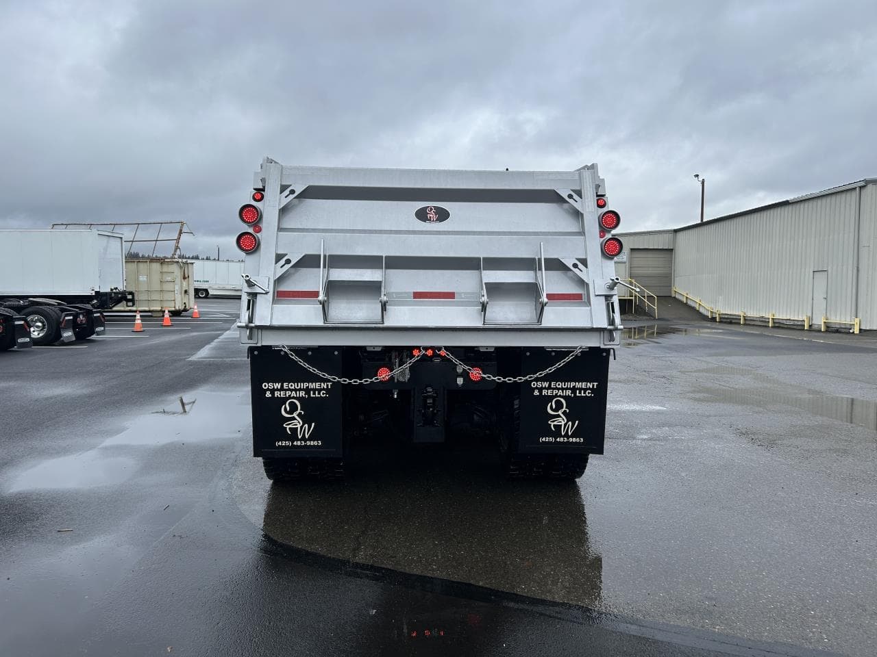 2025 Freightliner 114SD — photo 3