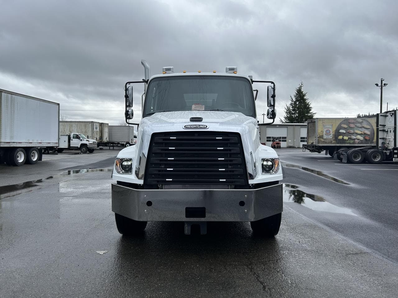 2025 Freightliner 114SD — photo 6