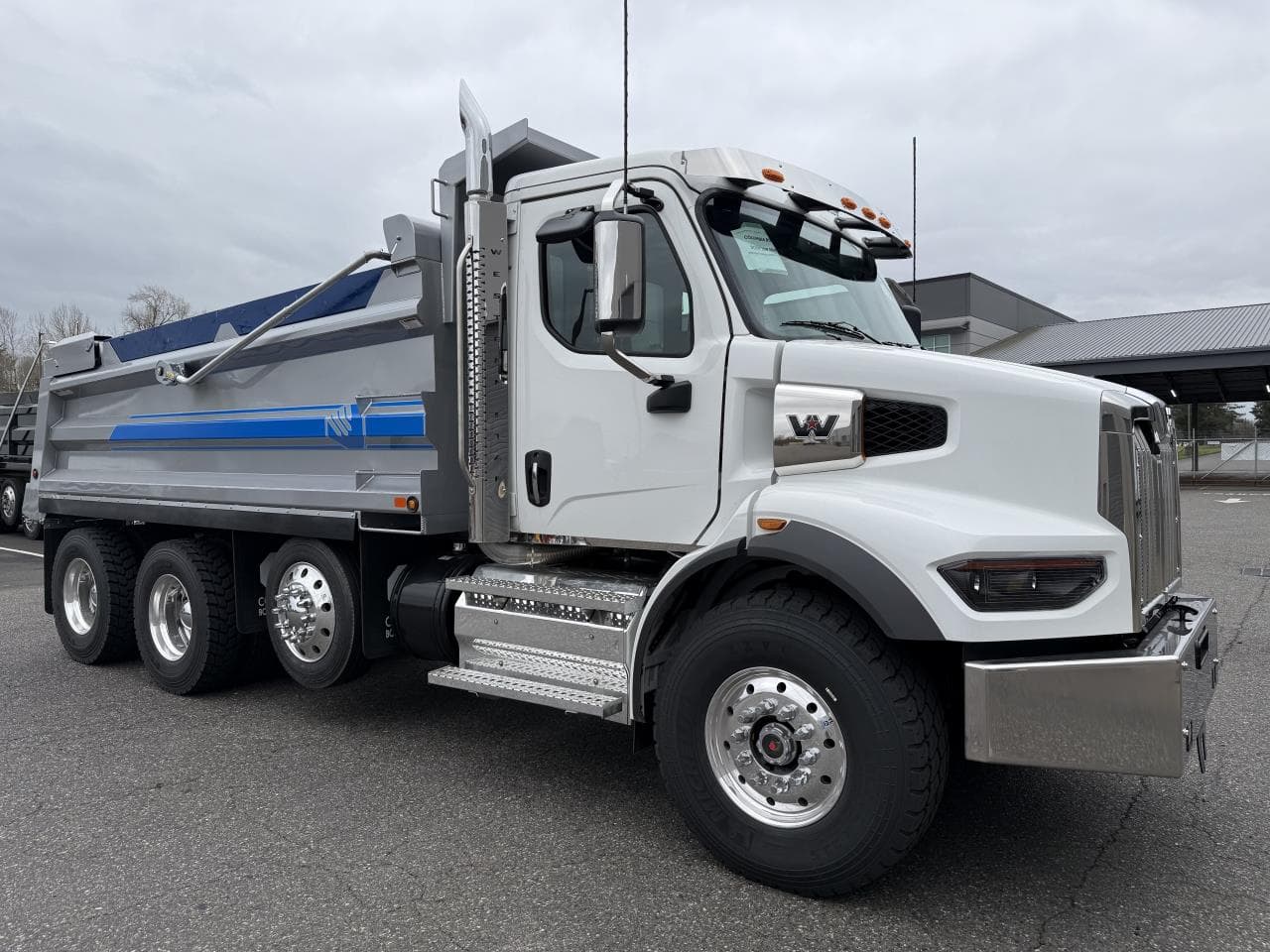 2025 Western Star 47X — photo 8