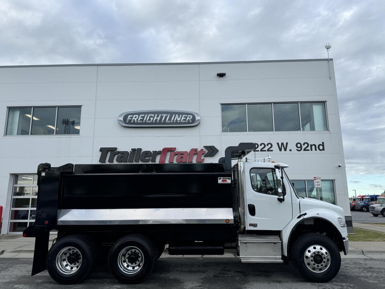 2026 Freightliner M2 106 — photo 2