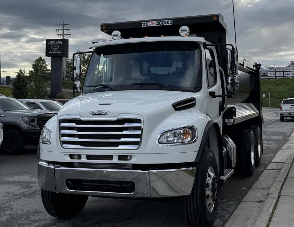 2026 Freightliner M2 106 — photo 5