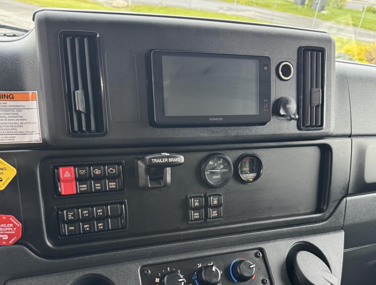 2026 Freightliner M2 106 — photo 7