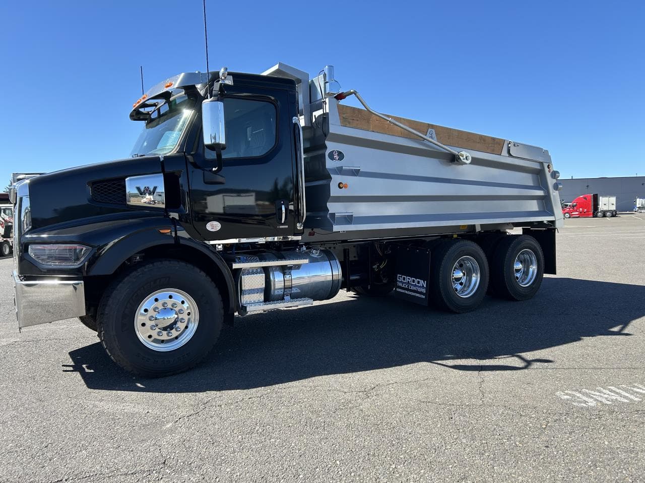 2024 Western Star 47X — photo 2