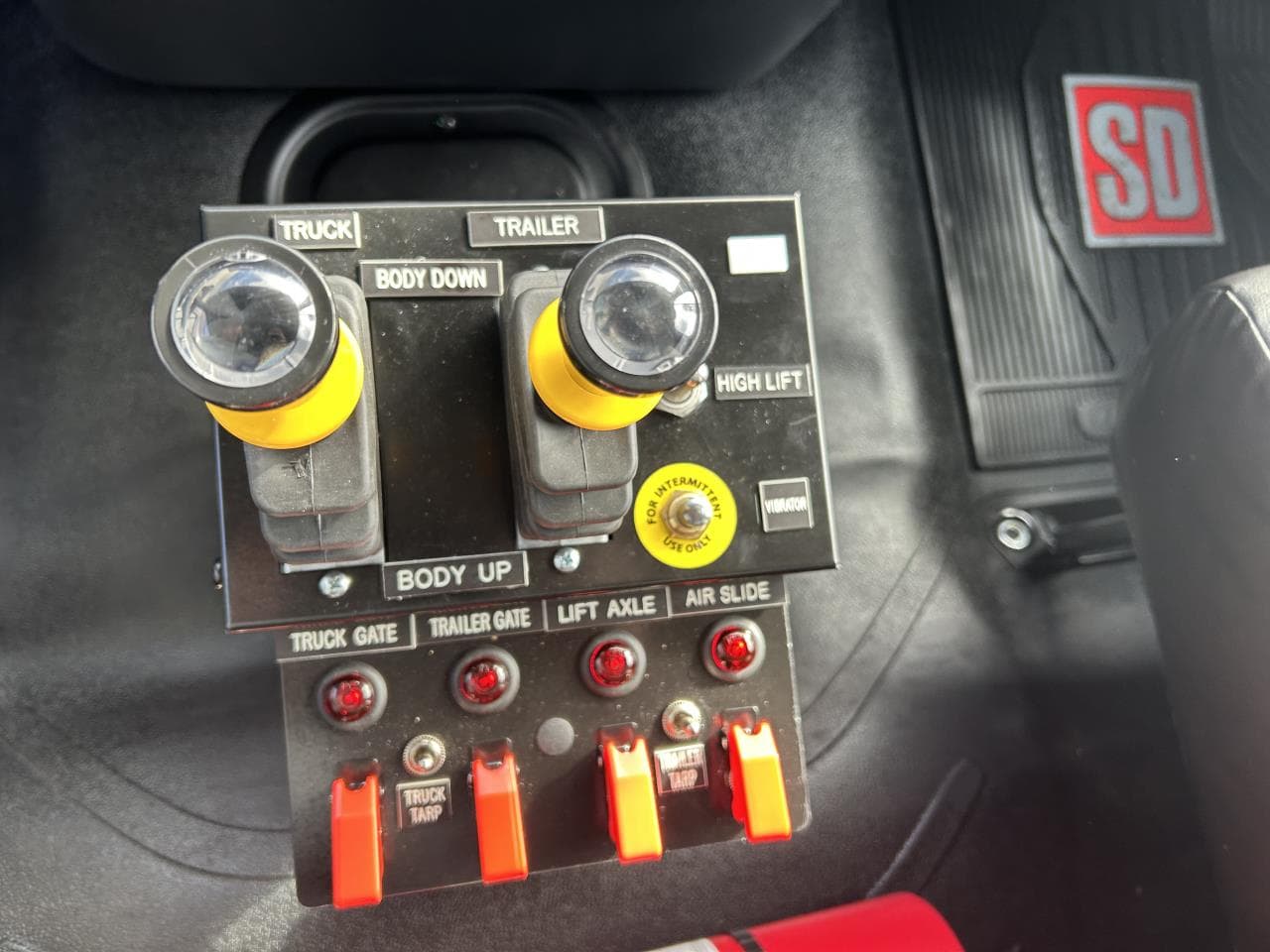 2026 Freightliner 114SD — photo 7