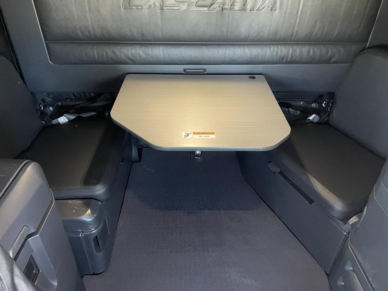 2026 Freightliner Cascadia — photo 7