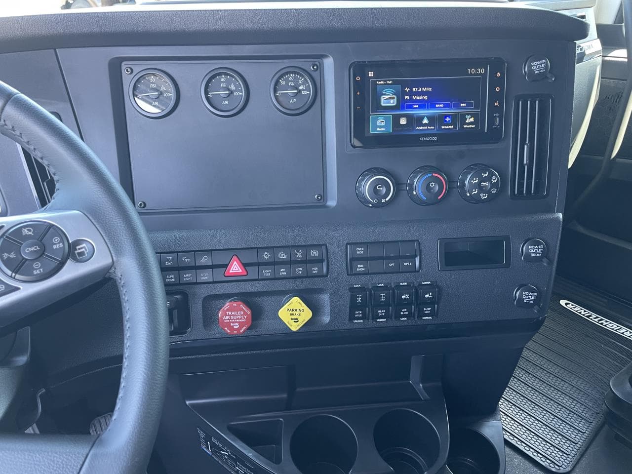 2026 Freightliner Cascadia — photo 7