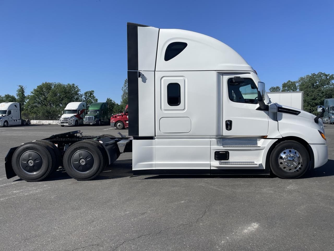 2026 Freightliner Cascadia — photo 5