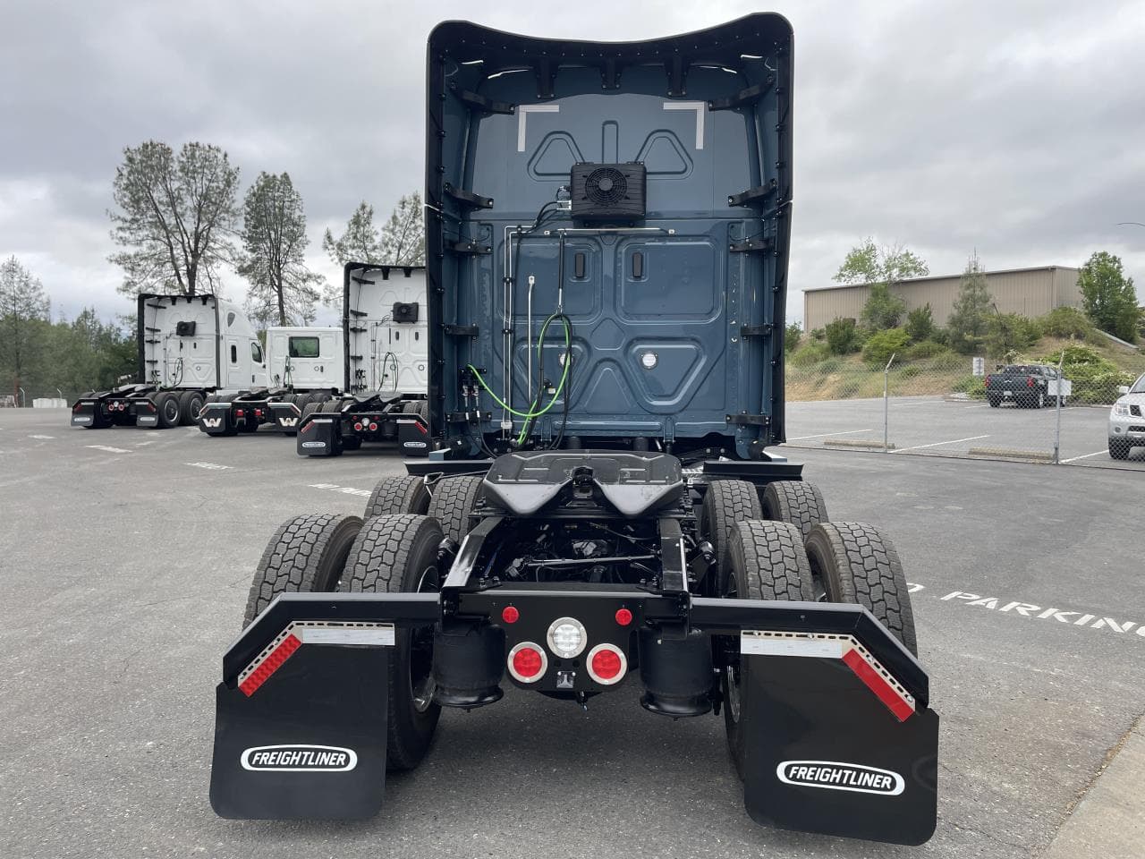 2026 Freightliner Cascadia — photo 4