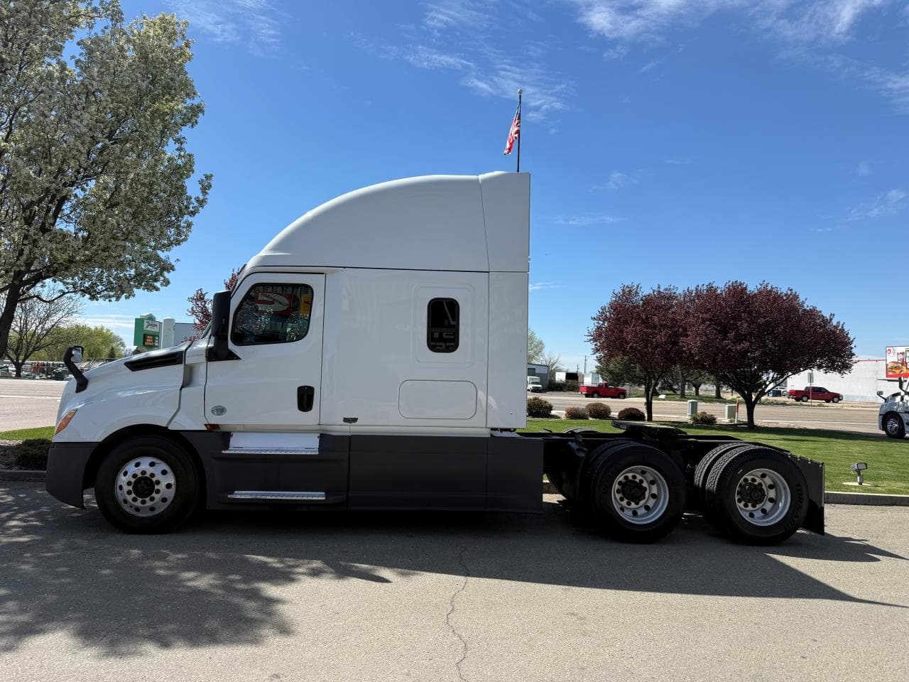 2020 Freightliner Cascadia — photo 3
