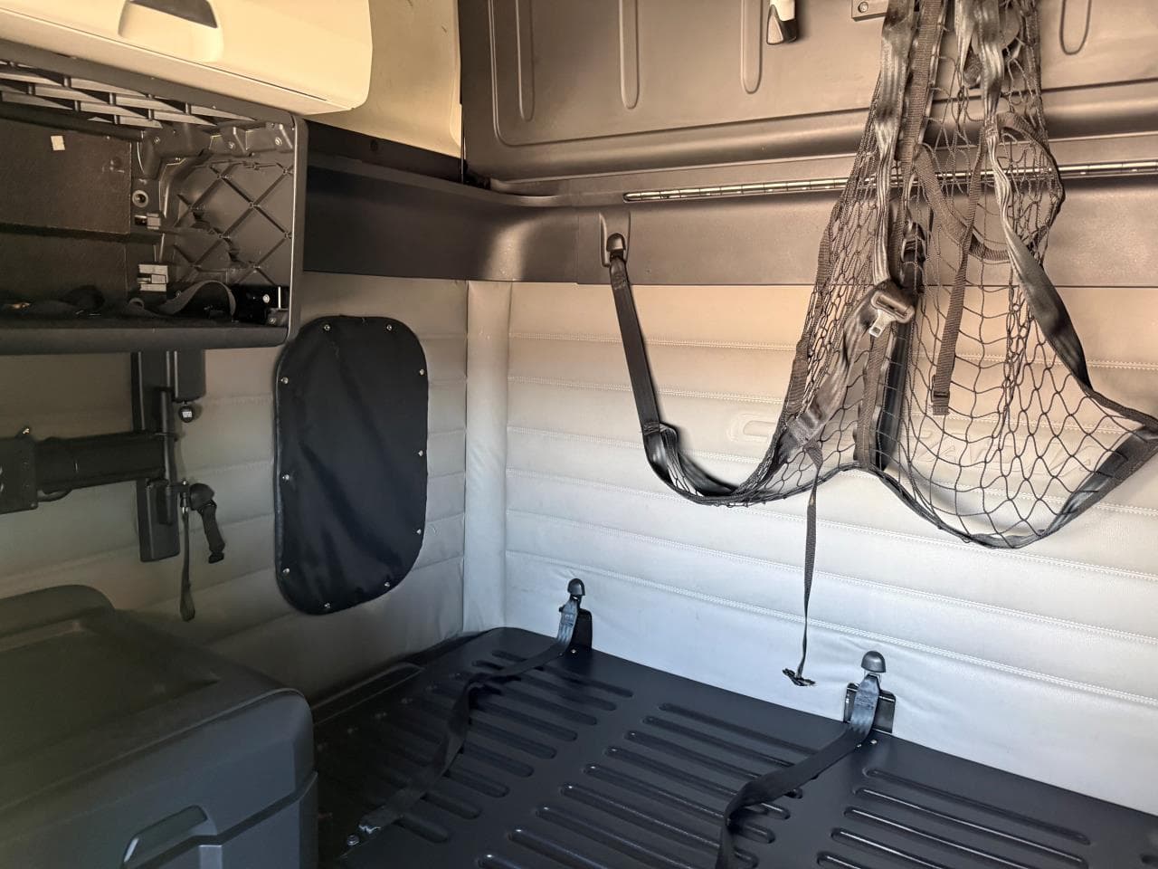 2020 Freightliner Cascadia — photo 7