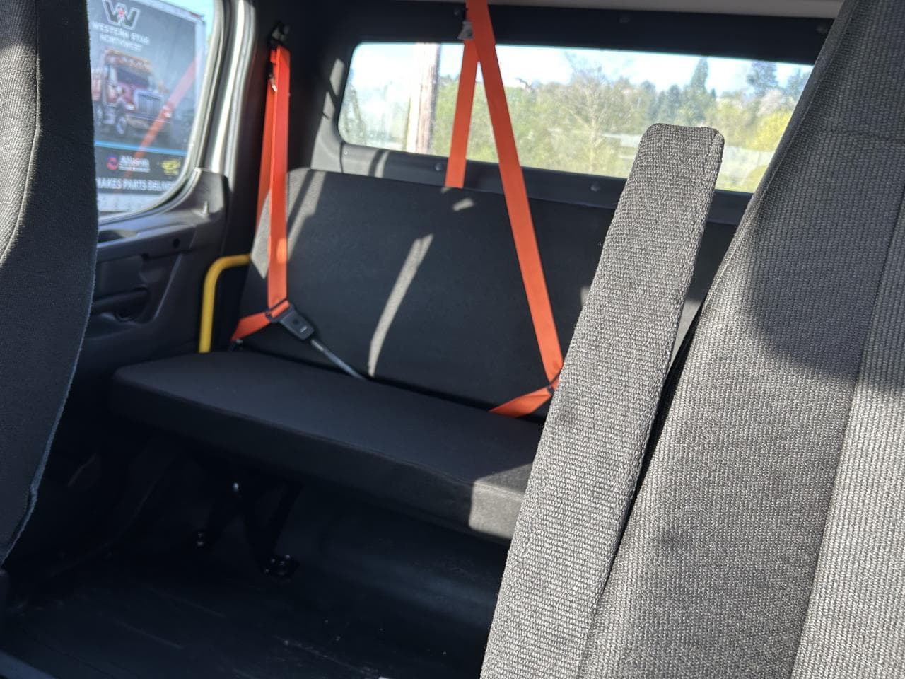 2024 Freightliner M2 106 — photo 8