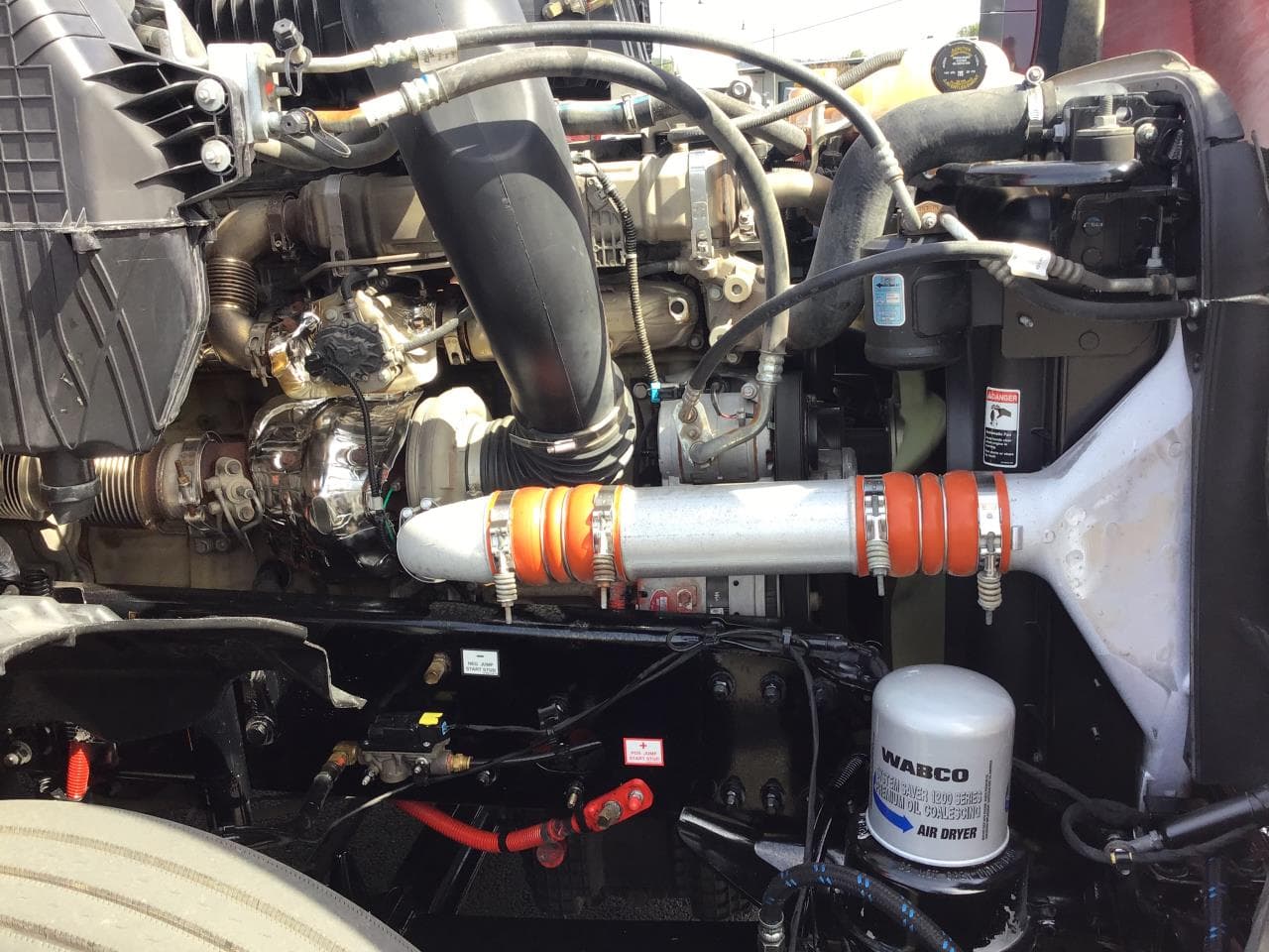 2022 Freightliner Cascadia — photo 11