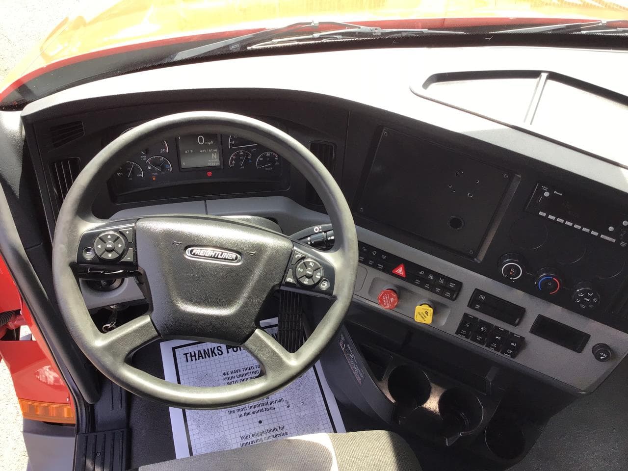 2022 Freightliner Cascadia — photo 6