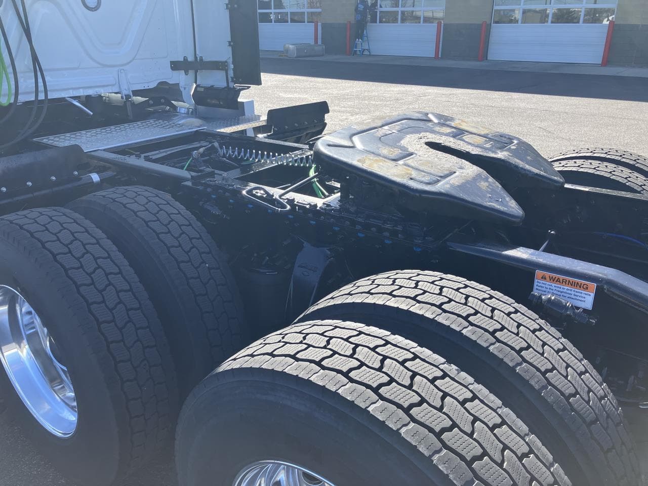 2027 Freightliner Cascadia — photo 3