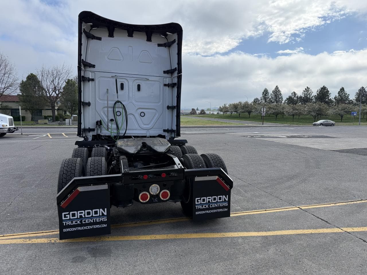 2027 Freightliner Cascadia — photo 5