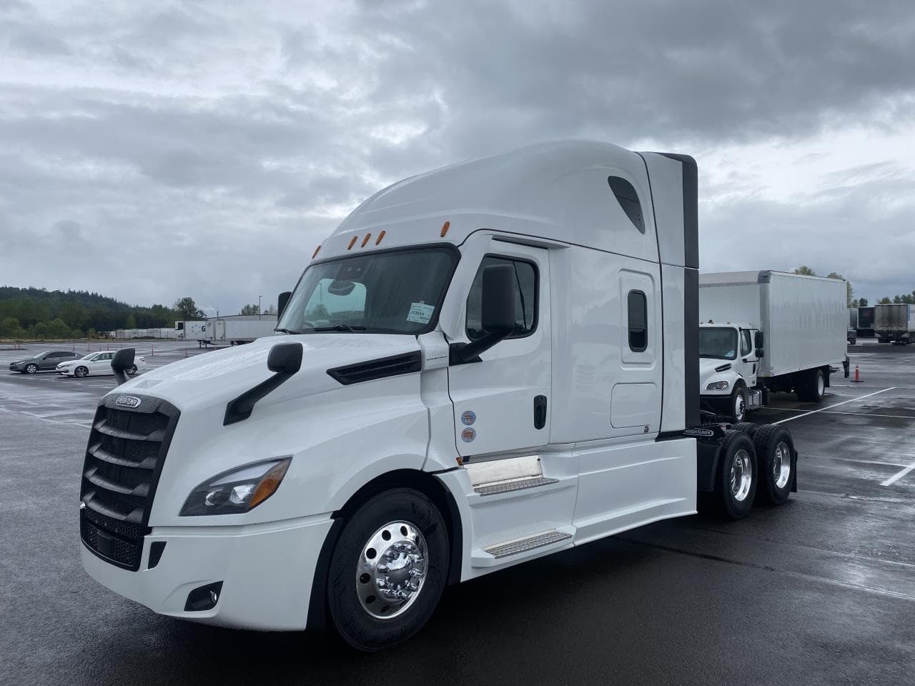 2027 Freightliner Cascadia — photo 3