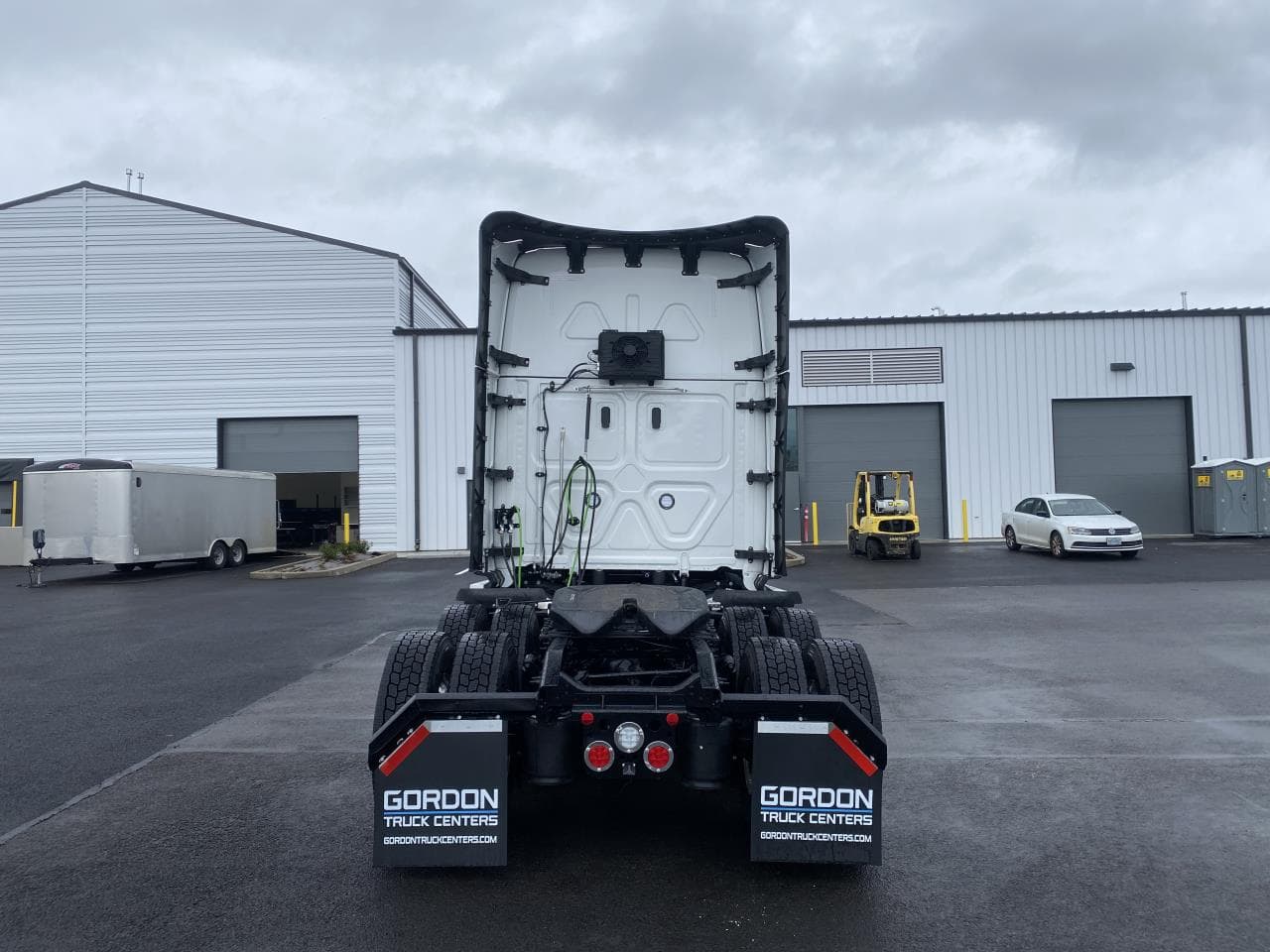 2027 Freightliner Cascadia — photo 6