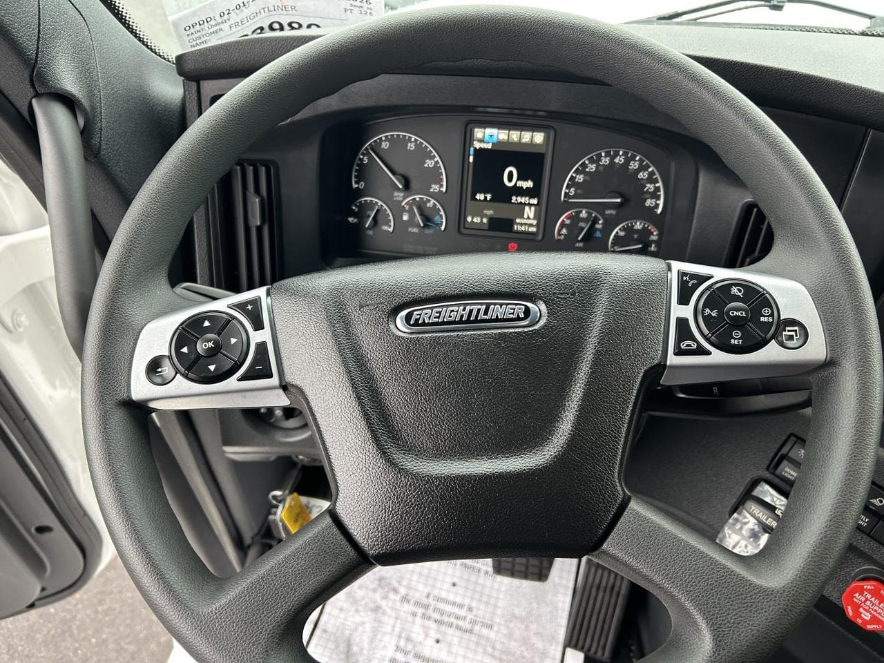 2027 Freightliner Cascadia — photo 9