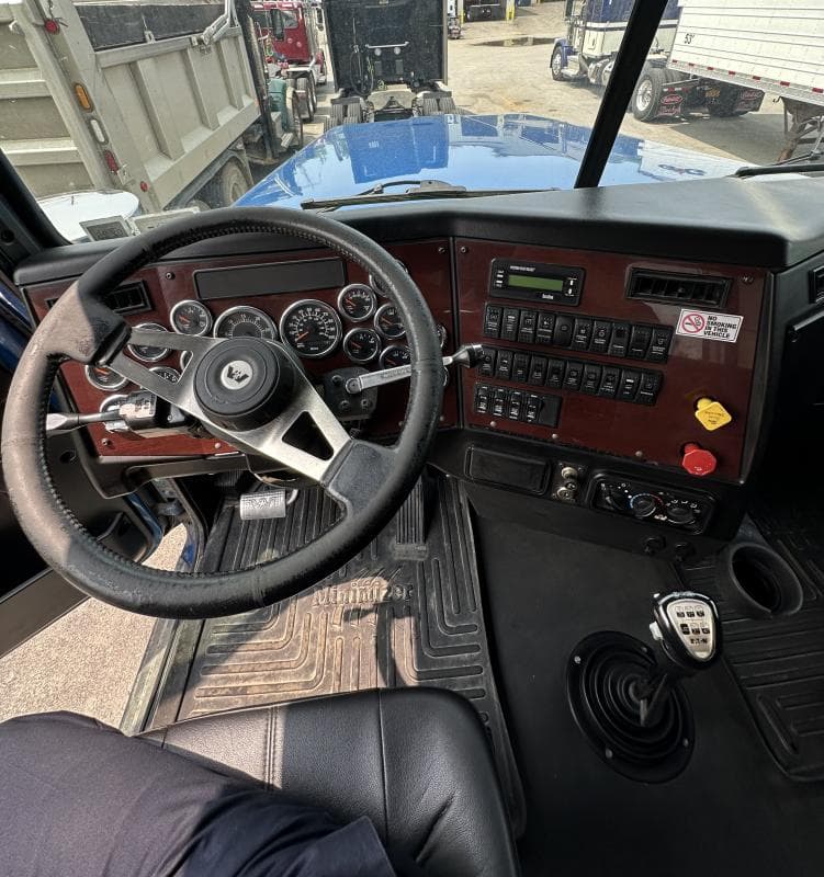 2019 Western Star 4900 — photo 9