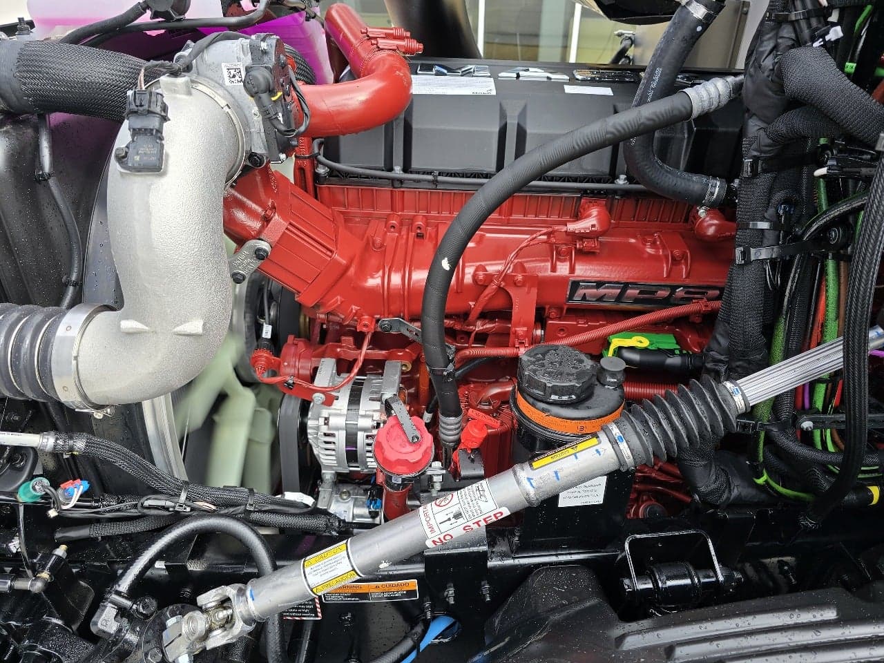 2026 Mack Anthem — photo 8