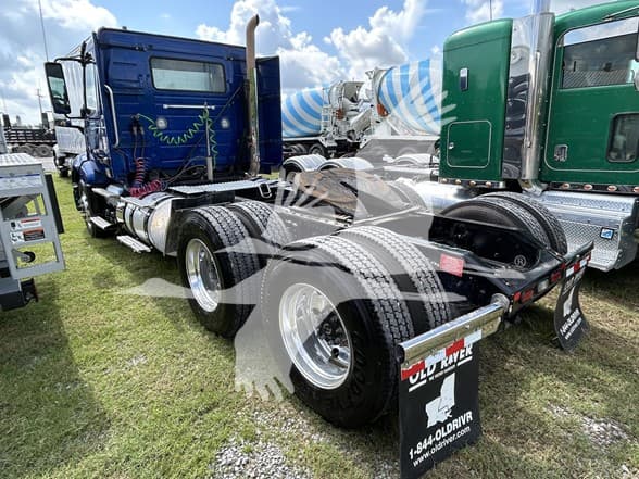 2020 Volvo VNL 300 — photo 5
