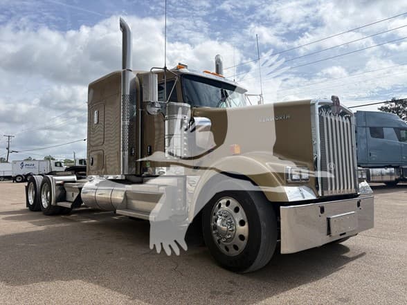 2024 Kenworth W900 — photo 2